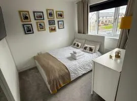 Double Bedroom With Dedicated Private Bathroom