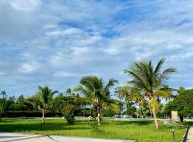 Golden Sun and Sand Studio Apartments，位于迪亚尼海滩的酒店