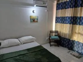 Sun Kiss Retreat