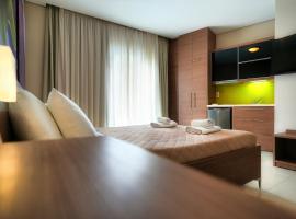 Relax Hotel,位于帕琉乔拉的酒店