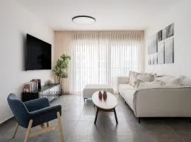 Cozy 3 BR apartment on the beach