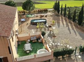 -Villa vigneronne moderne piscine et jaccuzi，位于Saint-Jean-de-Fos的酒店