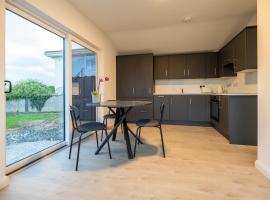 Coastal Cabin, Oranmore, Galway