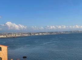 F2 Meublé à Louer à Side Fradj À 2 pas de la plage !，位于Staoueli的酒店