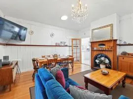 Blossoms on the Bay - 4 Bedrooms