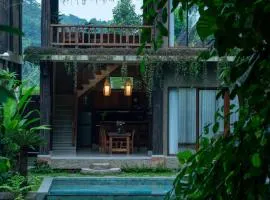 Karang Dukuh Villa