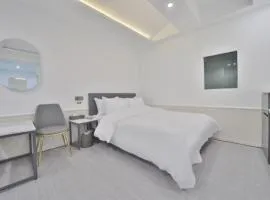 Gangnam Bom Hotel