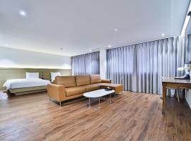 Gumi Hotel Stay The Industrial Complex，位于龟尾的酒店