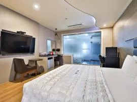 Changwon Bonggok-dong Hotel Daon