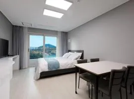 Yeosu Stay and Park