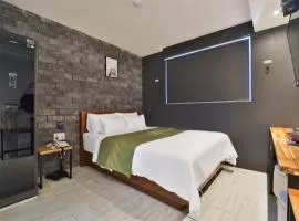 Yongin Hotel Wow