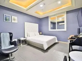Changwon Sangnam-dong Hotel de MAISON