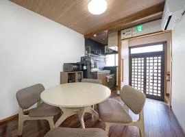 Takumi Renovated House Osaka Hirakata with Free Parking