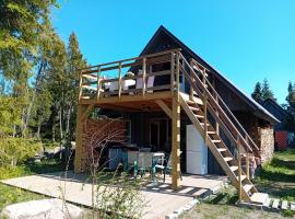 Boheemlaslik pööning Pädaste lahe ääres，位于帕达斯特的酒店