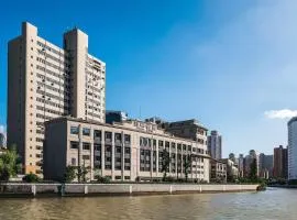上海静安自然博物馆亚朵轻居酒店