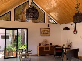 Au Mirandav Hotel，位于Mandriankeniheny的酒店