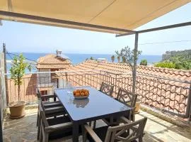 Charites: Terrace with Seaview - 100m to the beach