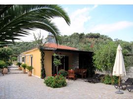 Estia Holiday，位于伊西翁的酒店