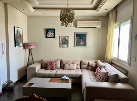 Carthage les pins, Central apartment in la Marsa，位于Dār Şāliḩ Bey的酒店
