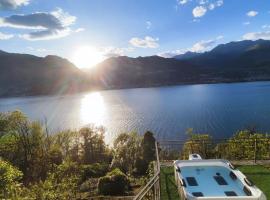 LAGUNA BLU - Villa da sogno con idromassaggio panoramico sul Lago di Como，位于科利科的酒店