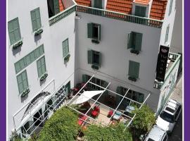 Via Mina Hotel