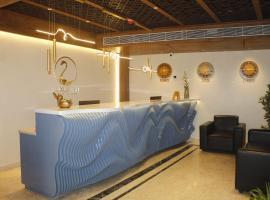 LUXUS INN，位于丹巴德的酒店
