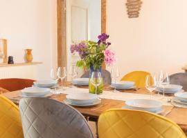 Chez Simone，位于Chazelles-sur-Lyon的酒店