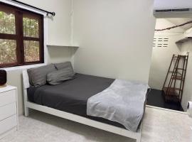 Nomad house in Hin Kong，位于Ban Nong Chaeng的酒店