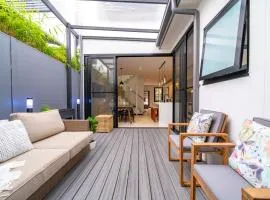 Warm I Welcoming Glebe Retreat I Family Fun Awaits