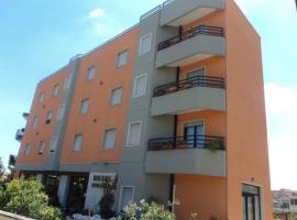 Hotel Senatore，位于帕拉佐洛阿克雷伊德的酒店