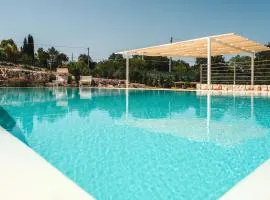 HelloAPULIA Trulli Flora - Luxury Trulli with Saltwater Pool and Garden, Noci