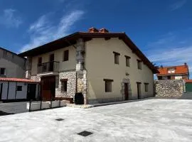 Casa ROSAMUNDA con gran jardín y cerca del mar