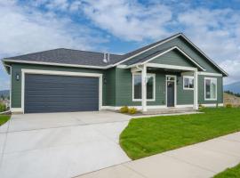 Golf Getaway, Hot Tub, EV Charger, New 2025 Build，位于波斯特福尔斯的酒店