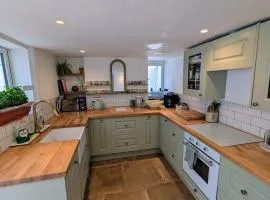 A cosy home in the heart of town