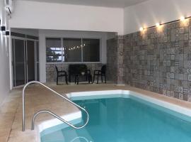 Hotel del Rio - La Cruz Corrientes，位于La Cruz的酒店