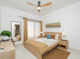 Modern 2BR Escape Near Bayahibe Beach and Pool，位于San Rafael del Yuma的酒店