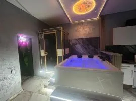 Wellness Suite Essen mit Whirlpool & Sauna