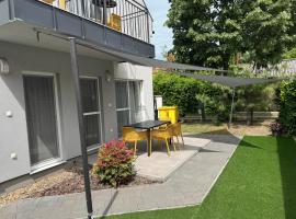 Silver Lelle Apartman Balatonlelle，位于巴拉通雷勒的酒店