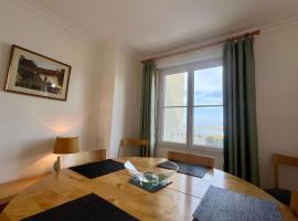 Les pieds dans l eau Home - Waterfront Stay，位于巴尔夫勒的酒店