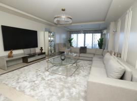 Irama House -Luxury Sea View Apartment in Alexandria，位于亚历山大的酒店