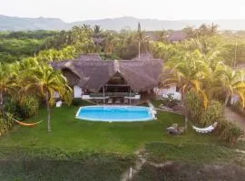 Villa Lumina - Beachfront Escape Private Pool, Spacious & Serene