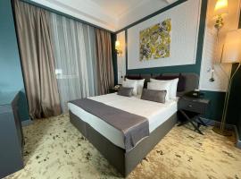 Teatro Roms Hotel Baku，位于巴库盖达尔·阿利耶夫国际机场 - GYD附近的酒店