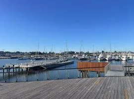 Waterview Apartment