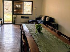 Los penitentes, edificio juncal dpto 1，位于洛斯佩妮滕特斯的酒店