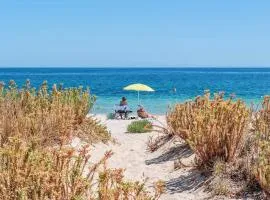 Sixteen at Cape View Escapes