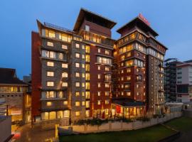 Ramada by Wyndham Kathmandu Dhumbarahi，位于加德满都的酒店
