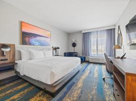 La Quinta Inn & Suites by Wyndham La Habra，位于拉哈布拉的低价酒店