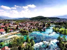 Villa Nour El Donya - Your Touch of Home in the River-Heart of Bihać