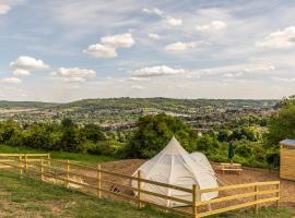Charlcombe Valley Orchards Glamping，位于巴斯的酒店