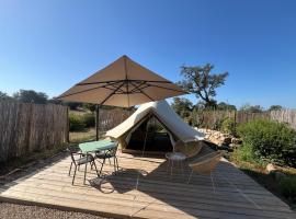 Le Tipi，位于Lecci的酒店